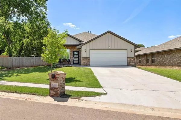 846 Twin Lakes Drive, Noble, OK 73068