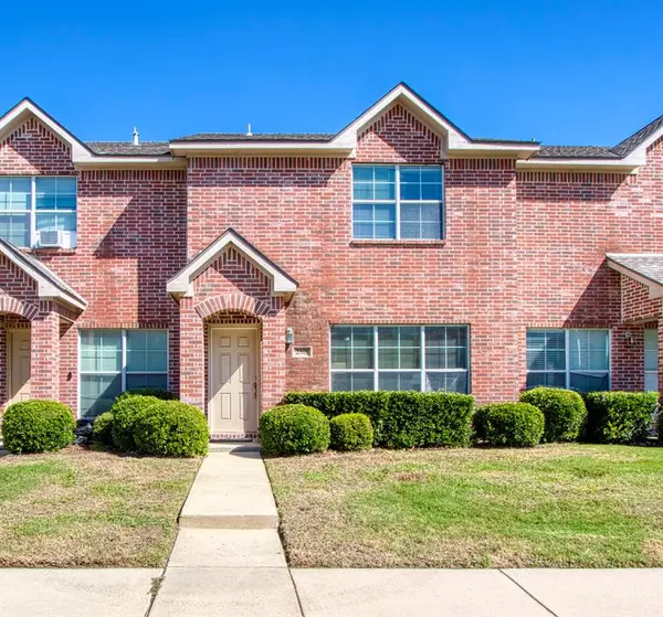 2308 Calendar Court, Grand Prairie, TX 75050