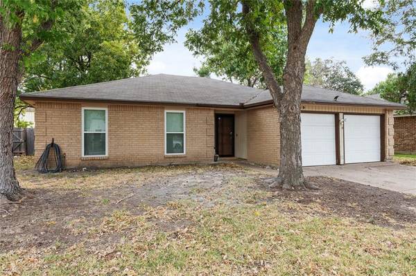 2429 Claremont Drive, Grand Prairie, TX 75052