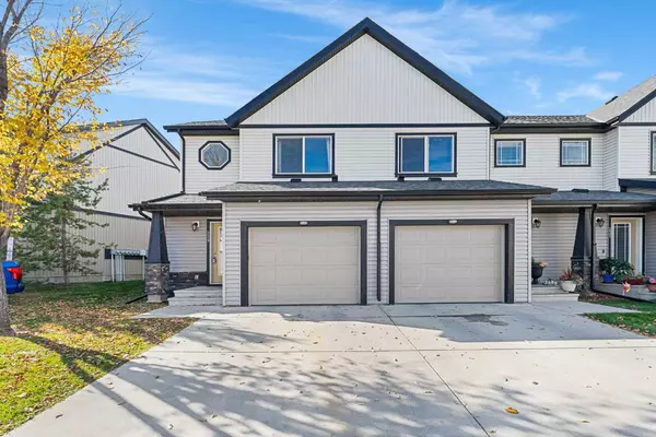 229 Copperpond LNDG SE, Calgary, AB T2Z 1G6