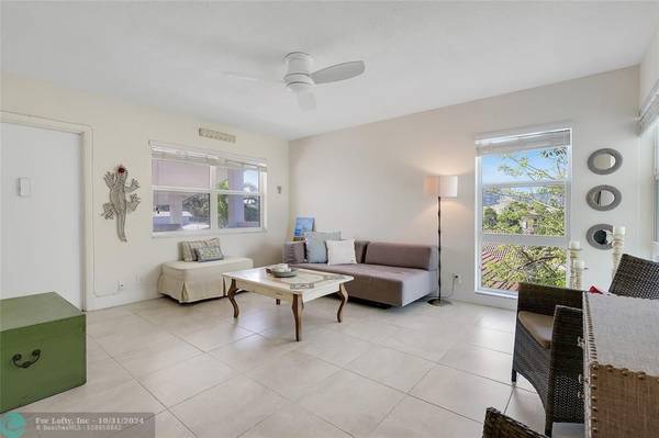 Lauderdale By The Sea, FL 33308,234 Hibiscus  #371