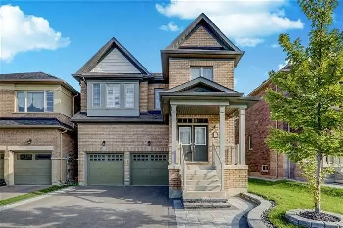 102 Walter English DR, East Gwillimbury, ON L9N 0R8