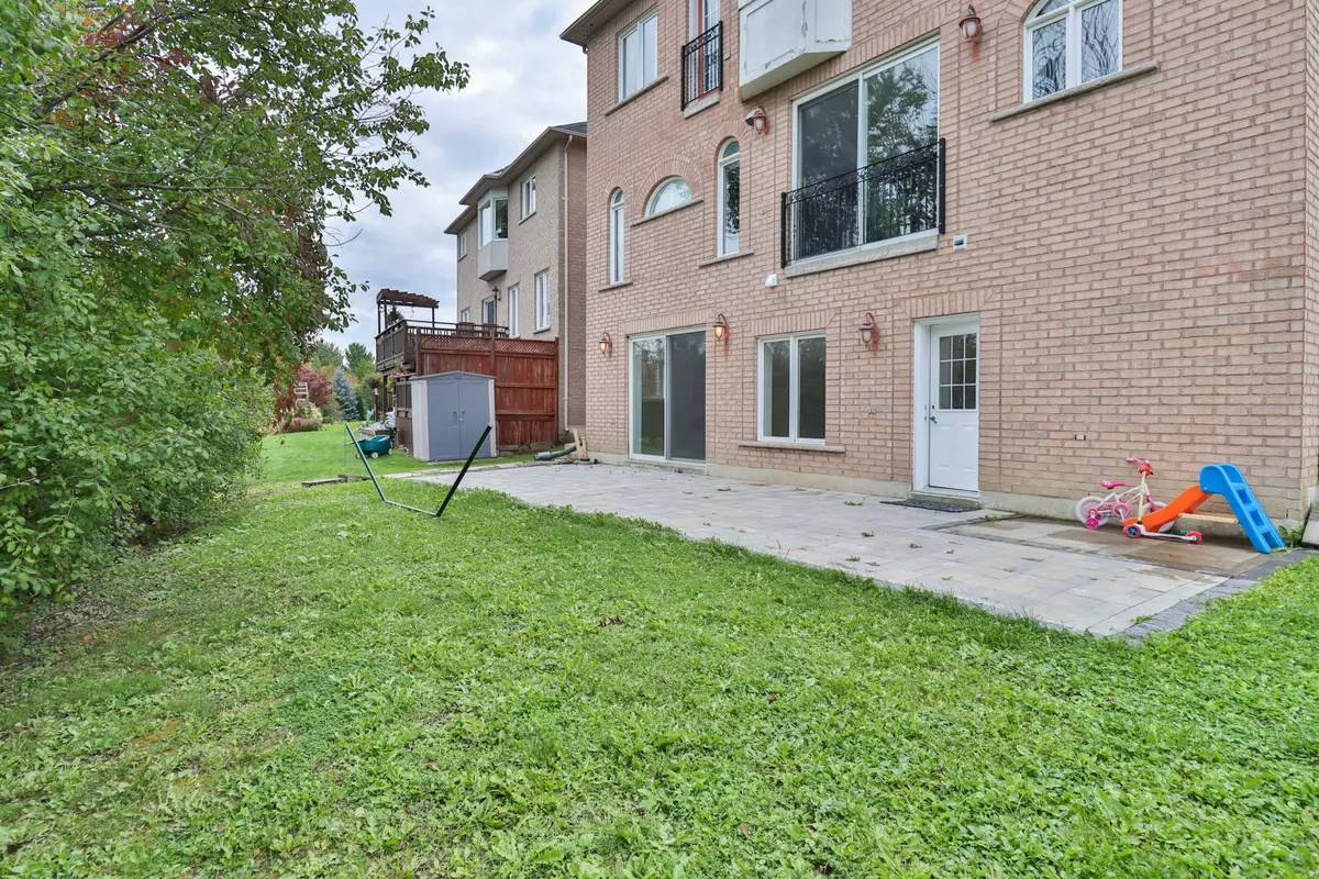 Richmond Hill, ON L4E 4C7,91 Greenbank DR #Bsmt