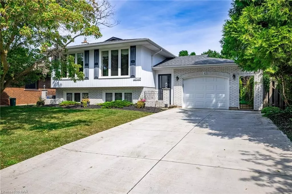 St. Catharines, ON L2N 5V1,7 CASTLEMERE CT