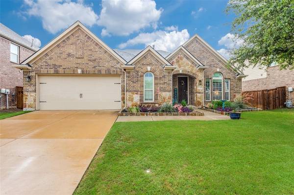 1370 Sandhurst Drive,  Roanoke,  TX 76262