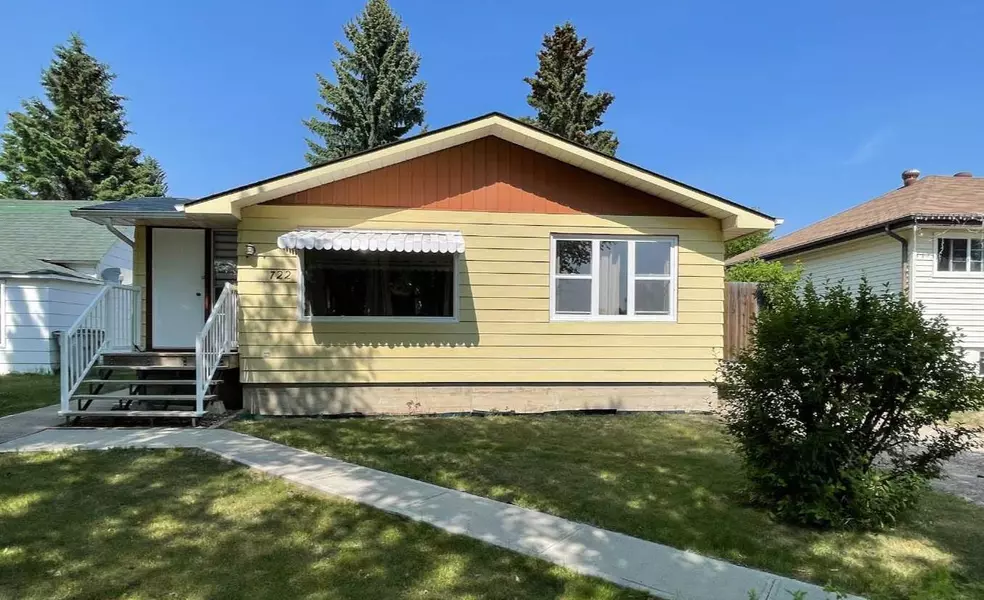 722 5 AVE, Wainwright, AB T9E 1C3