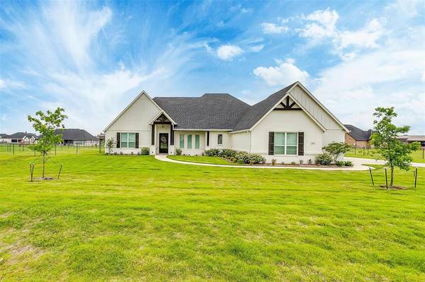 343 El Pescado Court, Godley, TX 76044