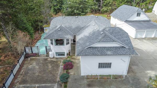 5084 Arden Rd, Port Alberni, BC V9Y 8R5