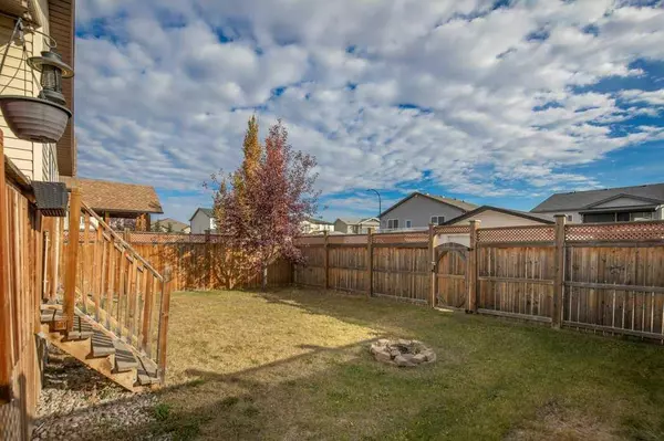 Red Deer, AB T4P 0N4,5 Juniper Close