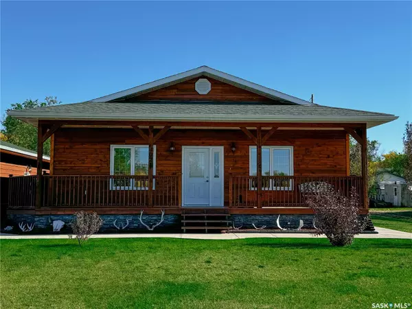 Lampman, SK S0C 1N0,402 Railway AVENUE N