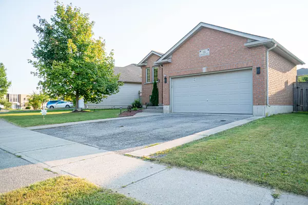 Brantford, ON N3T 6N6,16 Dowden AVE