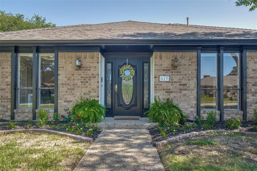 613 Wentworth Drive, Richardson, TX 75081