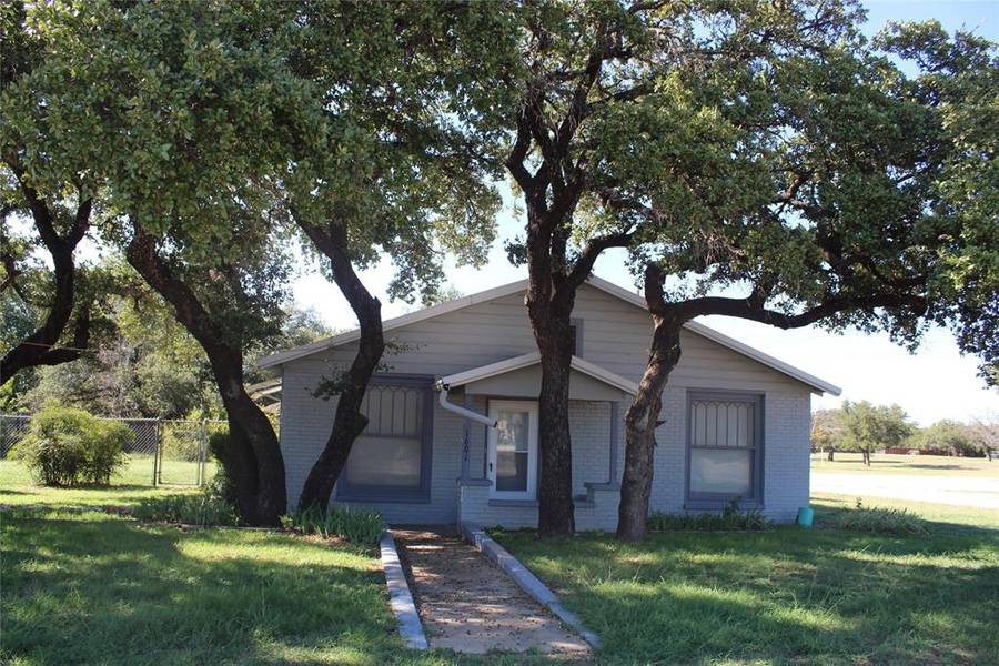 1601 Indian Creek Drive, Brownwood, TX 76801