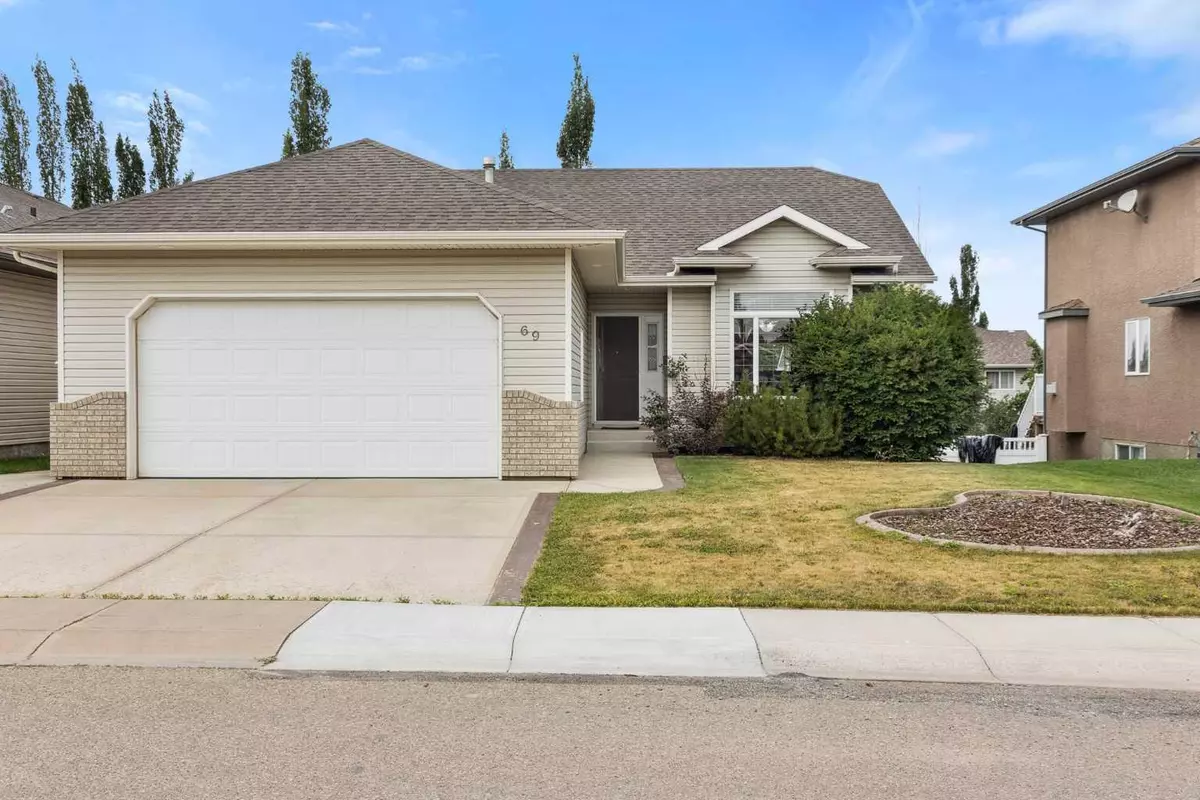 Red Deer, AB T4R 3J7,69 Alberts Close