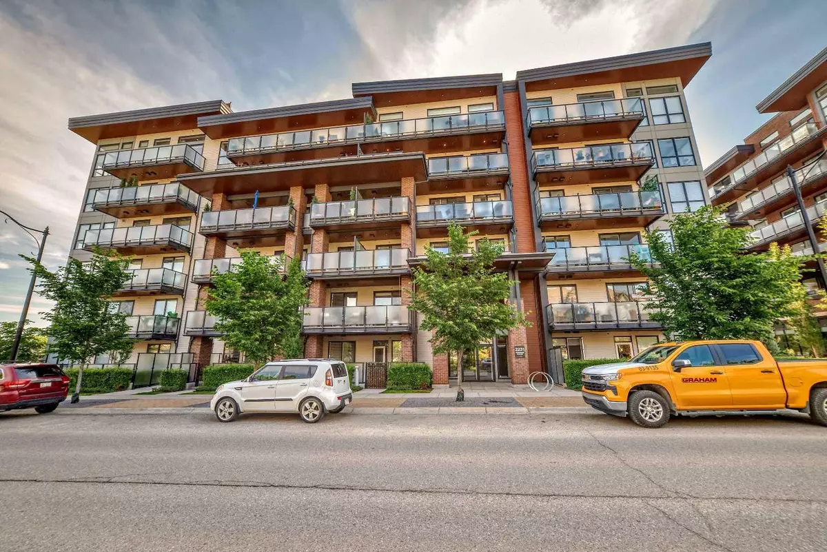 Calgary, AB T3M3E1,2231 Mahogany BLVD Southeast #507