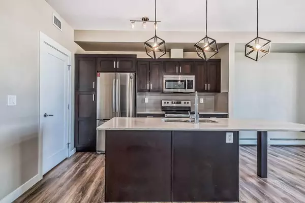 Calgary, AB T2X 4S6,35 Walgrove WALK SE #309