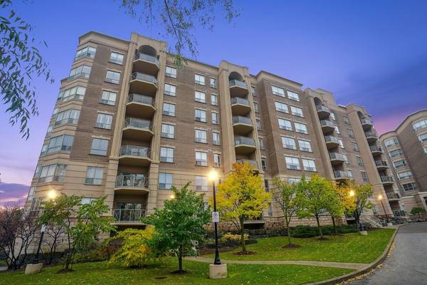 2085 Amherst Heights DR #215, Burlington, ON L7P 5C2