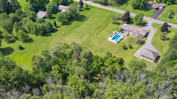 142 Old Madoc RD, Belleville, ON K0K 2B0