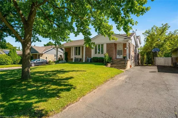 St. Catharines, ON L2N 7C5,8 MCNICHOLL CIR