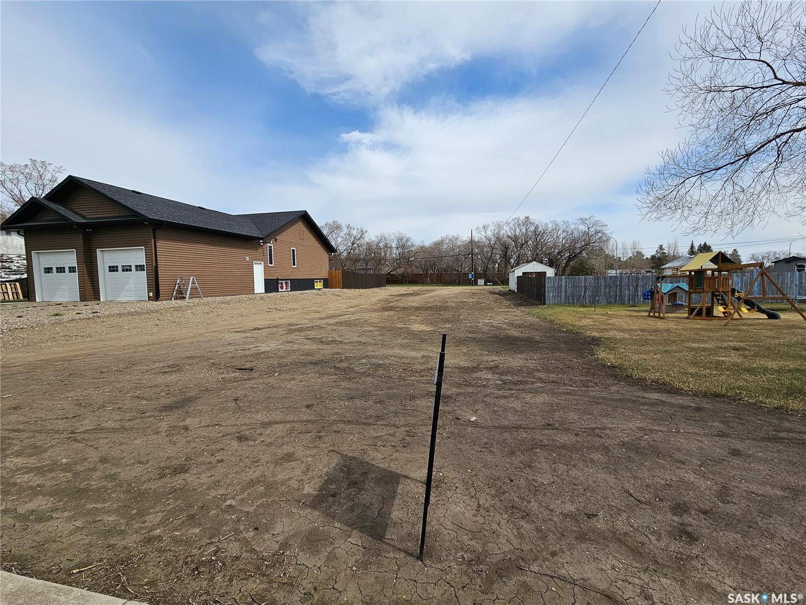 Unity, SK S0K 4L0,549 5th AVENUE E