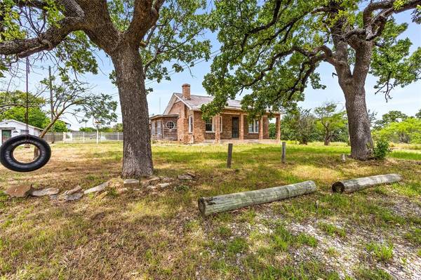 7911 N Fm Road 51, Springtown, TX 76082