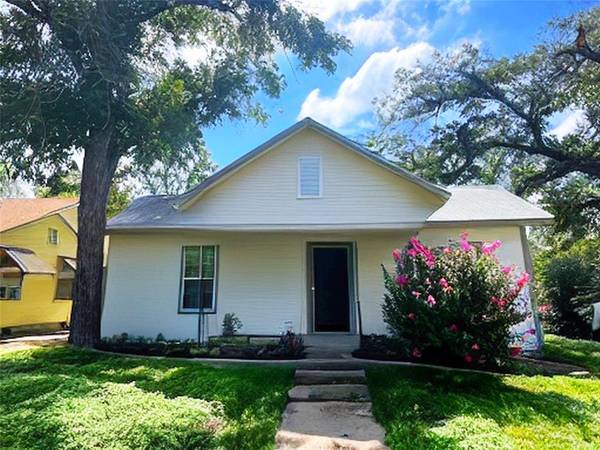 2928 Bomar Avenue, Fort Worth, TX 76103