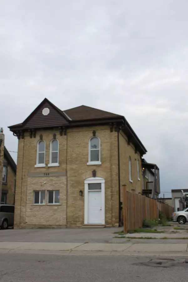 London, ON N6B 1M5,508 Horton ST E #D