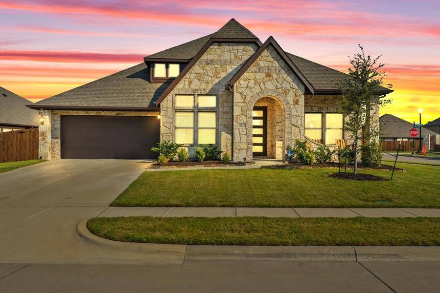 3020 Golden Sunset Court, Mesquite, TX 75181