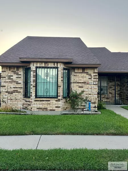 2121 SHADOWBROOK CIR, Harlingen, TX 78550