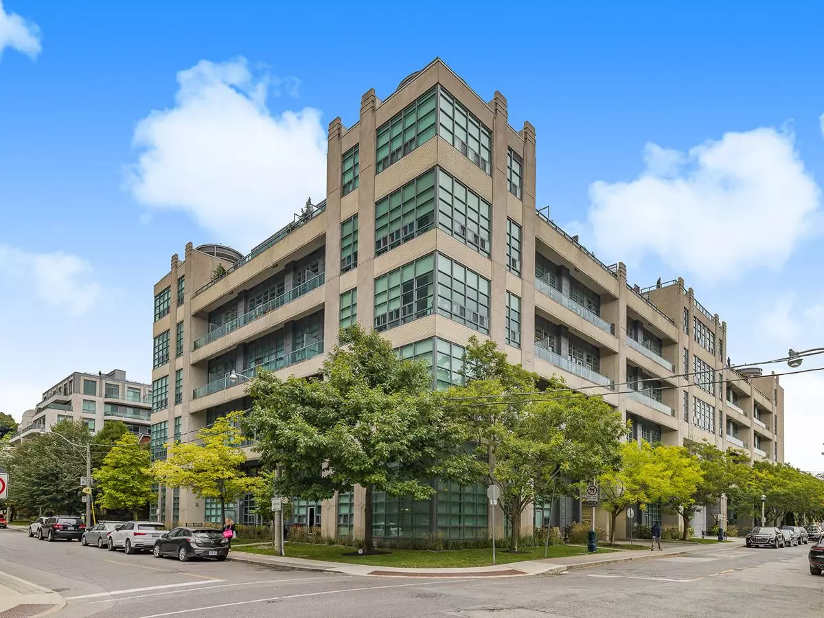 Toronto C02, ON M4V 3E3,380 Macpherson AVE #202