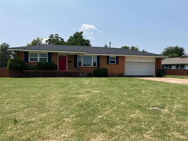 2813 Bella Vista Drive, Midwest City, OK 73110