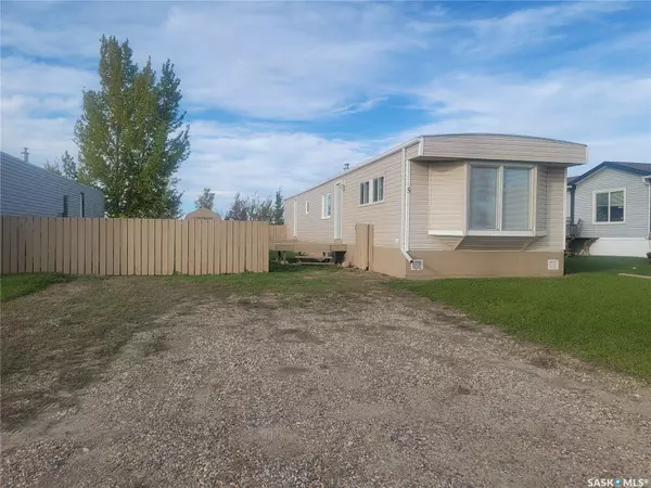 5 Mirror ROAD, Macklin, SK S0L 2C0