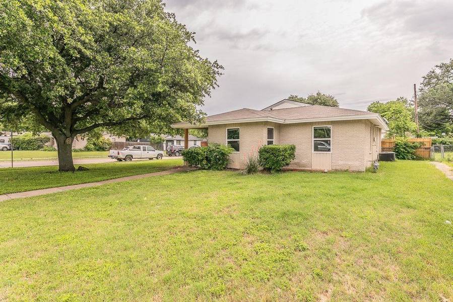 801 Hillcrest Drive, Arlington, TX 76010