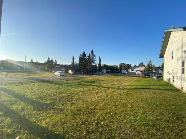 Sylvan Lake, AB T4S 1N9,4516 47 AVE