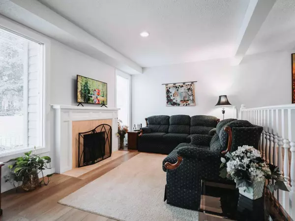 Calgary, AB T2W 4B4,12516 17 ST Southwest