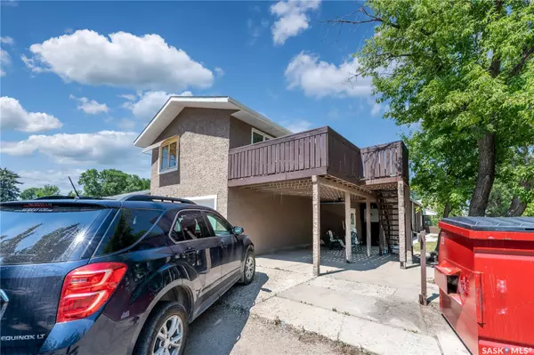 Moose Jaw, SK S6H 3V3,1236 3rd AVENUE NW