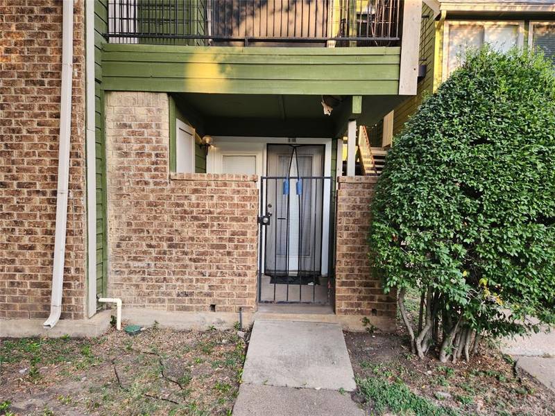 9833 Walnut Street #101, Dallas, TX 75243