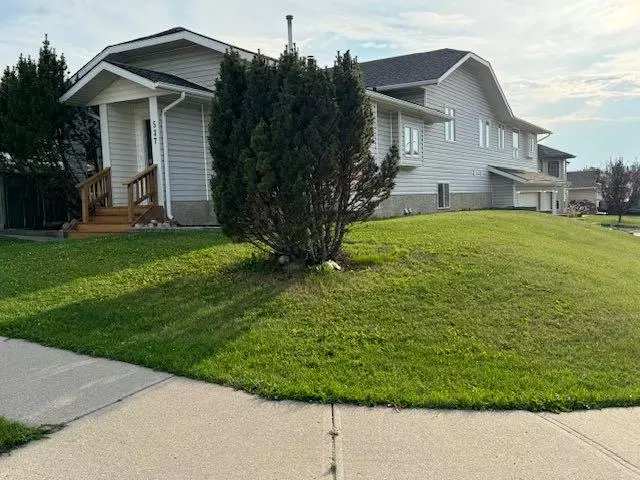 Hinton, AB T7V 1Z5,537 Boutin AVE