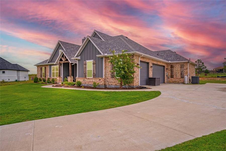 6411 Kestrel Xing, Waxahachie, TX 75167