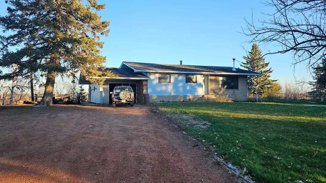 5413 51 ST, Castor, AB T0C 0X0