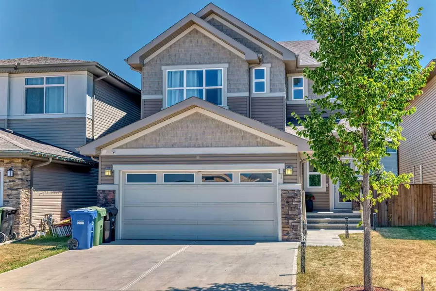 17 Walgrove MNR SE, Calgary, AB T2X 4C8