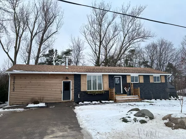 Meaford, ON N4L 1W5,206135 Sykes ST N