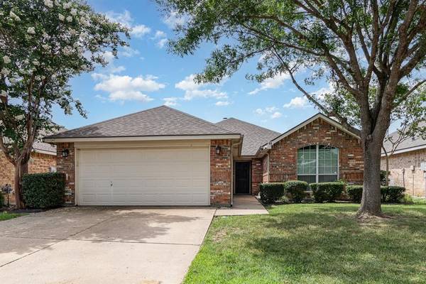 4426 Emerald Leaf Drive, Mansfield, TX 76063