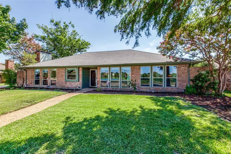 2802 Crooked Creek Drive, Carrollton, TX 75007