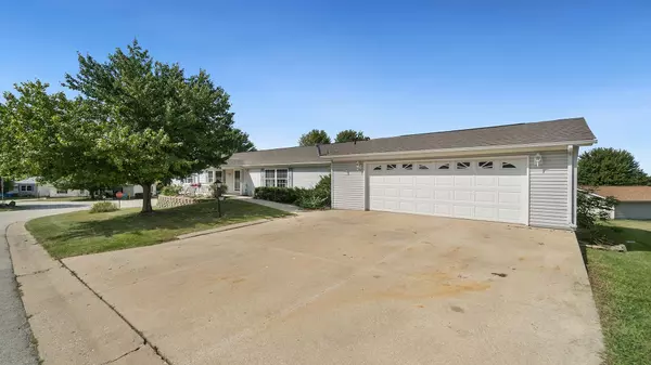 8420 Willowtree Drive, Machesney Park, IL 61115