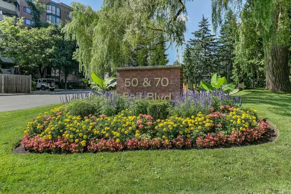 70 Baif BLVD #412, Richmond Hill, ON L4C 5L2