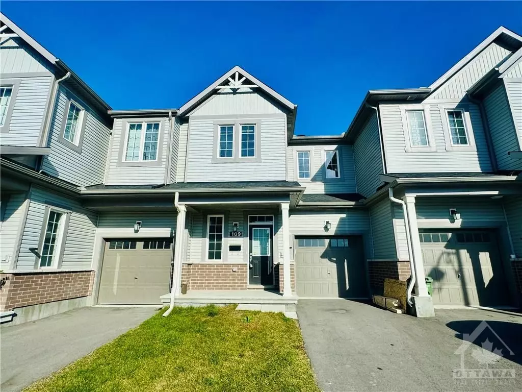 Barrhaven, ON K2J 6W1,109 MESA DR