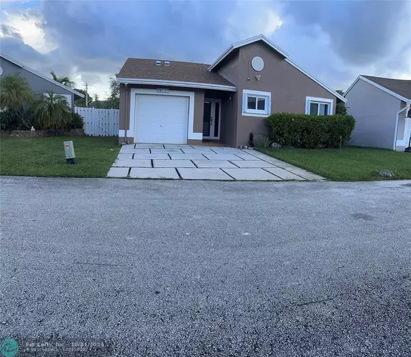 1210 SW 111th Ave, Pembroke Pines, FL 33025