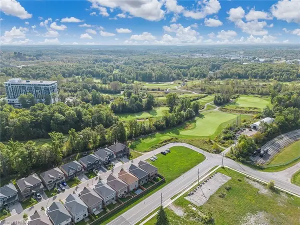 Niagara Falls, ON L2G 0A7,6165 EAGLEWOOD DR