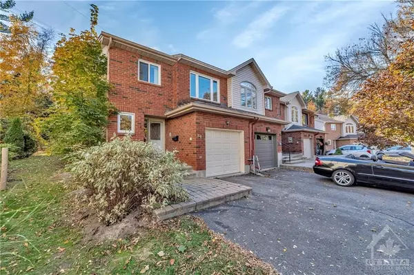 Kanata, ON K2M 2H9,56 FURLONG CRES